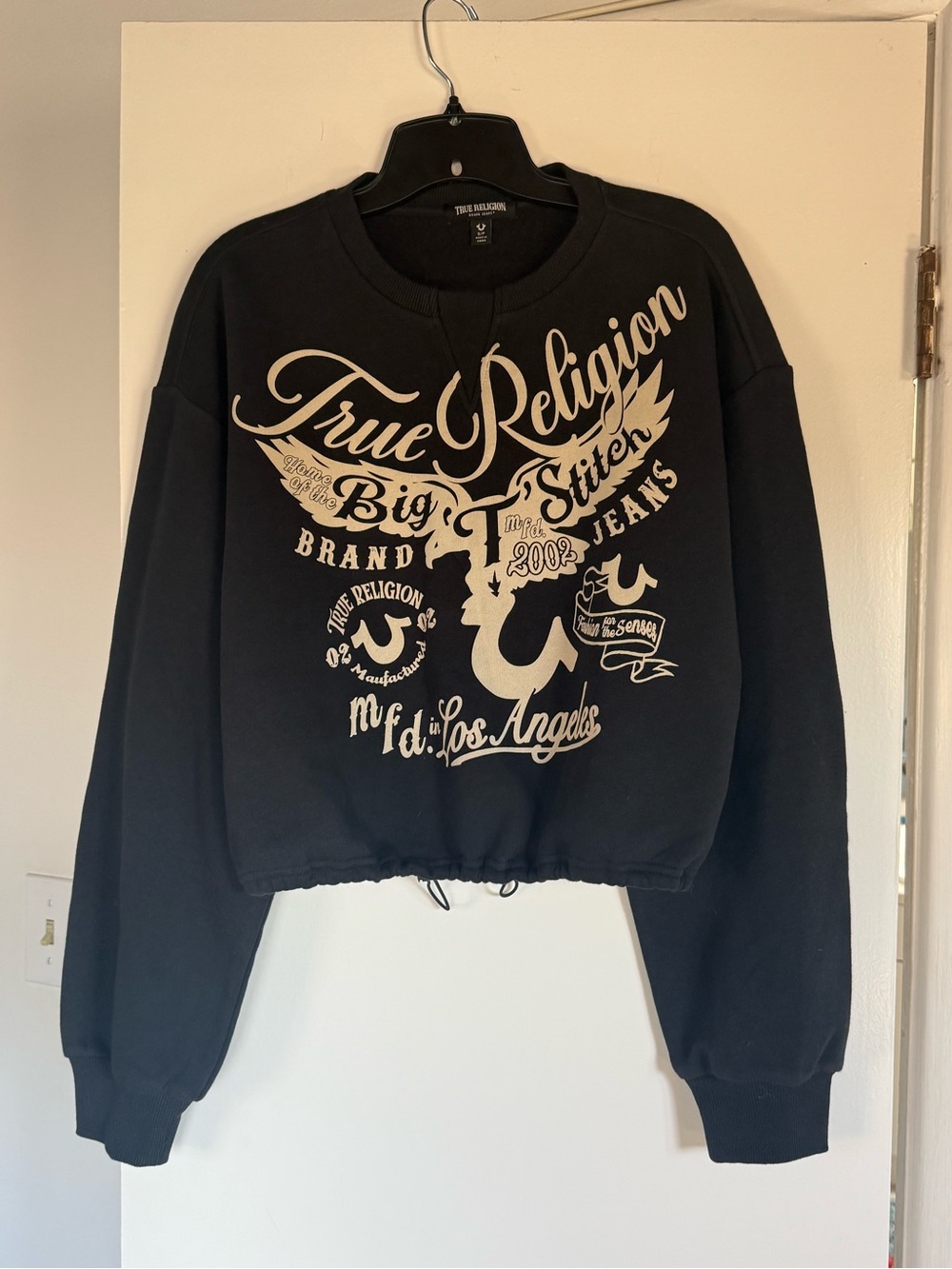 LAST CHANCE! NWOT TR Black Crewneck Sweater with drawstrings and graphic logo